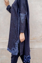 Load image into Gallery viewer, Buy Baroque Exclusive winter 2024 Slik from Lebaasonline Pakistani Clothes Stockist in UK @ best price- SALE ! Shop Baroque Chantelle ‘24, Baroque PK Summer Suits, Pakistani Clothes Online UK for Wedding, Party &amp; Bridal Wear. Indian &amp; Pakistani Summer Dresses by BAROQUE in the UK &amp; USA at LebaasOnline.