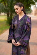 Load image into Gallery viewer, Buy Baroque Exclusive winter 2024 Slik from Lebaasonline Pakistani Clothes Stockist in UK @ best price- SALE ! Shop Baroque Chantelle ‘24, Baroque PK Summer Suits, Pakistani Clothes Online UK for Wedding, Party &amp; Bridal Wear. Indian &amp; Pakistani Summer Dresses by BAROQUE in the UK &amp; USA at LebaasOnline.