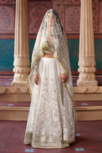 Load image into Gallery viewer, AFROZEH | Shehnai Wedding Formals&#39;23. This Pakistani Bridal dresses online in USA of Afrozeh La Fuchsia Collection is available our official website. We, the largest stockists of Afrozeh La Fuchsia Maria B Wedding dresses USA Get Wedding dress in USA UK, France from Lebaasonline.