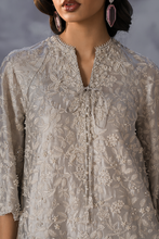 Load image into Gallery viewer, SUFFUSE | SILK PRET Fall &#39;24 Pakistani designer suits is available @lebasonline. We have various Pakistani Bridal dresses online available in brands such as Mari B, Imrozia, Suffuse pret 2024 is best for evening/party wear. Get express shipping in UK, USA, France, Belgium from Lebaasonline in Pakistani SALE