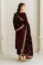 Load image into Gallery viewer, Buy Baroque Pakistani Designer Embroidered Velvet Shawl with discount code and sale price. Shop Pakistani Clothes Online UK- BAROQUE Chiffon for Wedding, Luxury Lawn 2024 Embroidered Chiffon, Velvet Suits, Winter dresses &amp; Bridal Wear &amp; Ready Made Suits for Pakistani Party Wear UK and USA at LebaasOnline.