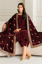 Load image into Gallery viewer, Buy Baroque Pakistani Designer Embroidered Velvet Shawl with discount code and sale price. Shop Pakistani Clothes Online UK- BAROQUE Chiffon for Wedding, Luxury Lawn 2024 Embroidered Chiffon, Velvet Suits, Winter dresses &amp; Bridal Wear &amp; Ready Made Suits for Pakistani Party Wear UK and USA at LebaasOnline.