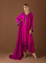 Load image into Gallery viewer, ZAINAB CHOTTANI | AURA LUXE PRET &#39;24 salwar kameez UK, Embroidered Collection at our Pakistani Designer Dresses Online Boutique. Pakistani Clothes Online UK- SALE, Zainab Chottani Wedding Suits, Luxury Lawn &amp; Bridal Wear &amp; Ready Made Suits for Pakistani Party Wear UK on Discount Price