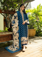 Load image into Gallery viewer, Zainab Chottani Winter Shawl &#39;24 Velvet salwar kameez UK, Embroidered Collection at our Pakistani Designer Dresses Online Boutique. Pakistani Clothes Online UK- SALE, Zainab Chottani Wedding Suits, Luxury Lawn &amp; Bridal Wear &amp; Ready Made Suits for Pakistani Party Wear UK on Discount Price