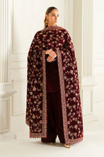 Load image into Gallery viewer, Buy Baroque Pakistani Designer Embroidered Velvet Shawl with discount code and sale price. Shop Pakistani Clothes Online UK- BAROQUE Chiffon for Wedding, Luxury Lawn 2024 Embroidered Chiffon, Velvet Suits, Winter dresses &amp; Bridal Wear &amp; Ready Made Suits for Pakistani Party Wear UK and USA at LebaasOnline.