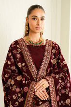 Load image into Gallery viewer, Buy Baroque Pakistani Designer Embroidered Velvet Shawl with discount code and sale price. Shop Pakistani Clothes Online UK- BAROQUE Chiffon for Wedding, Luxury Lawn 2024 Embroidered Chiffon, Velvet Suits, Winter dresses &amp; Bridal Wear &amp; Ready Made Suits for Pakistani Party Wear UK and USA at LebaasOnline.