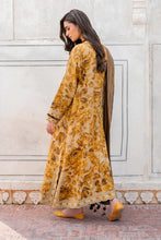 Load image into Gallery viewer, Buy Baroque Exclusive winter 2024 Slik from Lebaasonline Pakistani Clothes Stockist in UK @ best price- SALE ! Shop Baroque Chantelle ‘24, Baroque PK Summer Suits, Pakistani Clothes Online UK for Wedding, Party &amp; Bridal Wear. Indian &amp; Pakistani Summer Dresses by BAROQUE in the UK &amp; USA at LebaasOnline.