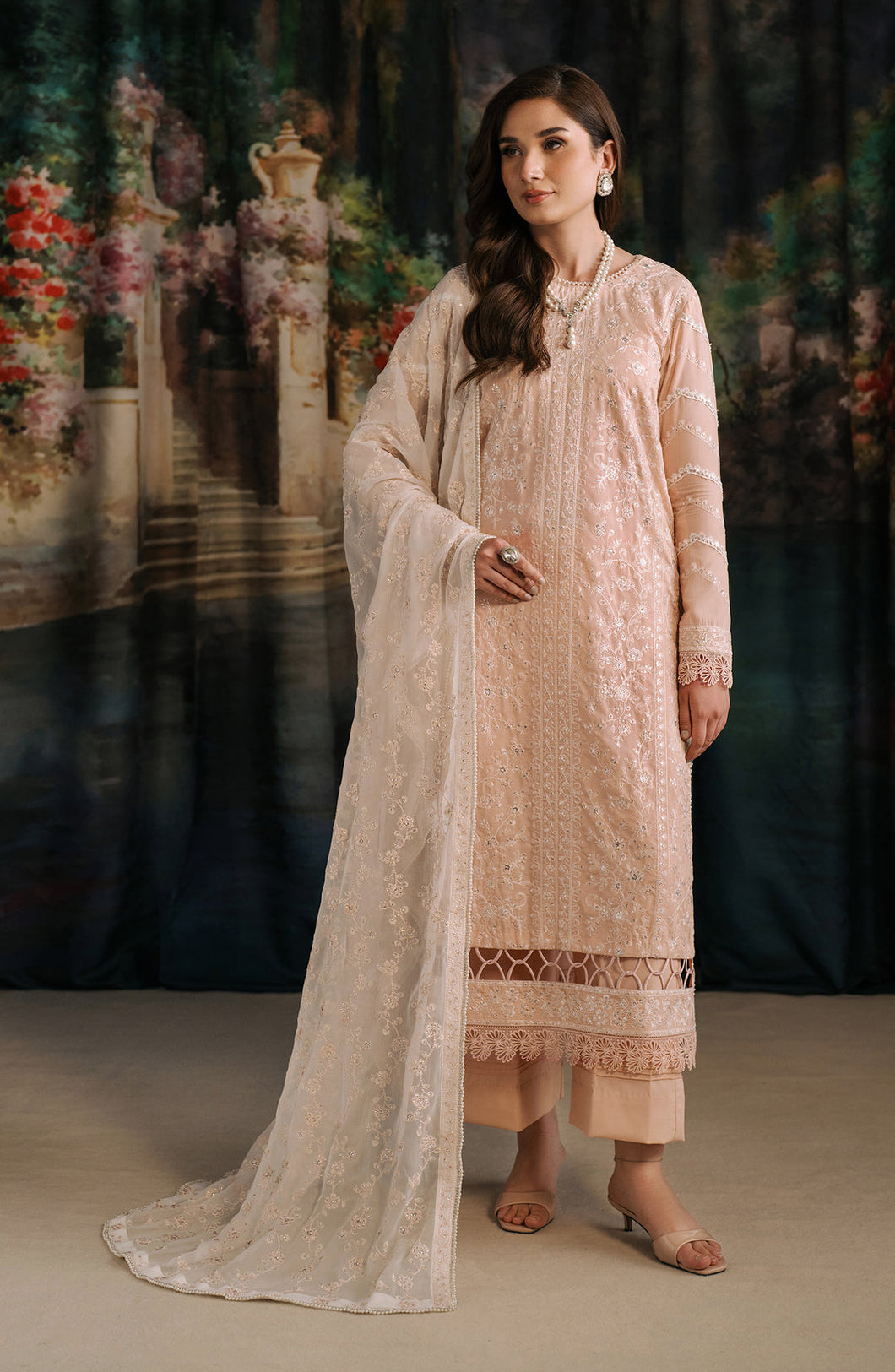 Zarif -RAW SILK PAKISTANI DRESSES & READY MADE PAKISTANI CLOTHES UK. Buy Zarif UK Embroidered Collection of Winter Lawn, Original Pakistani Brand Clothing, Unstitched & Stitched suits for Indian Pakistani women. Next Day Delivery in the U. Express shipping to USA, France, Germany & Australia 