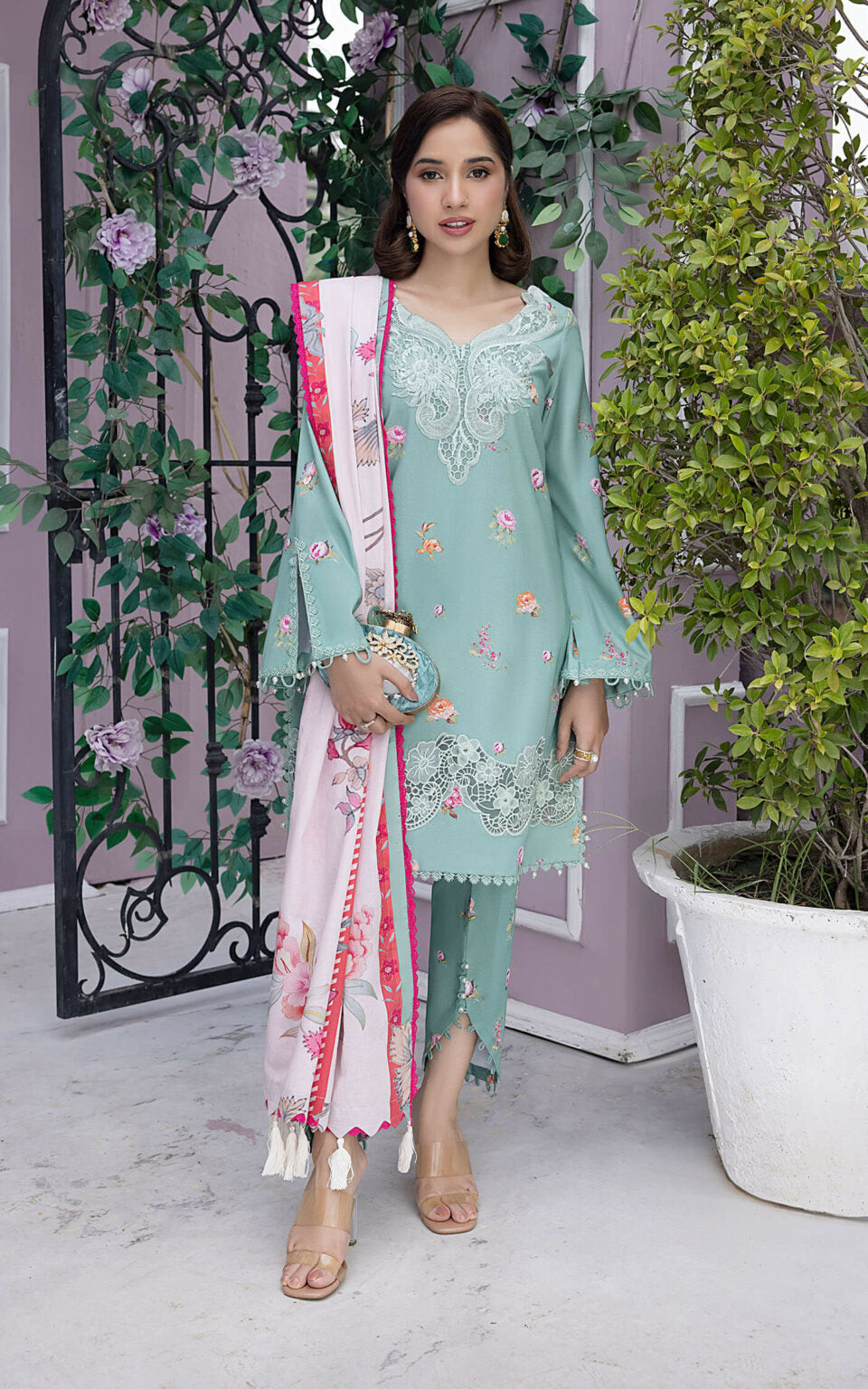 Buy ASIFA & NABEEL | GULBAGH WINTER'23 INDIAN PAKISTANI DESIGNER DRESSES & READY TO WEAR PAKISTANI CLOTHES. Buy ASIFA & NABEEL Collection of Winter Lawn, Original Pakistani Designer Clothing, Unstitched & Stitched suits for women. Next Day Delivery in the UK. Express shipping to USA, France, Germany & Australia.