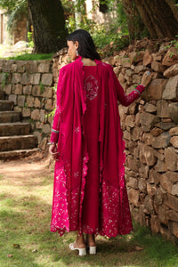 Buy QALAMKAR Q-LINEKARI '24  linen Dress This winter wedding can be beautifully flaunted with our Qalamkar Collection. We have other Pakistani dress IN USA of Maria B Sana Safinaz PAKISTANI BRIDAL DRESS We can deliver unstitched/customized dresses like PAKISTANI BOUTIQUE DRESSES in UK USA from Lebaasonline