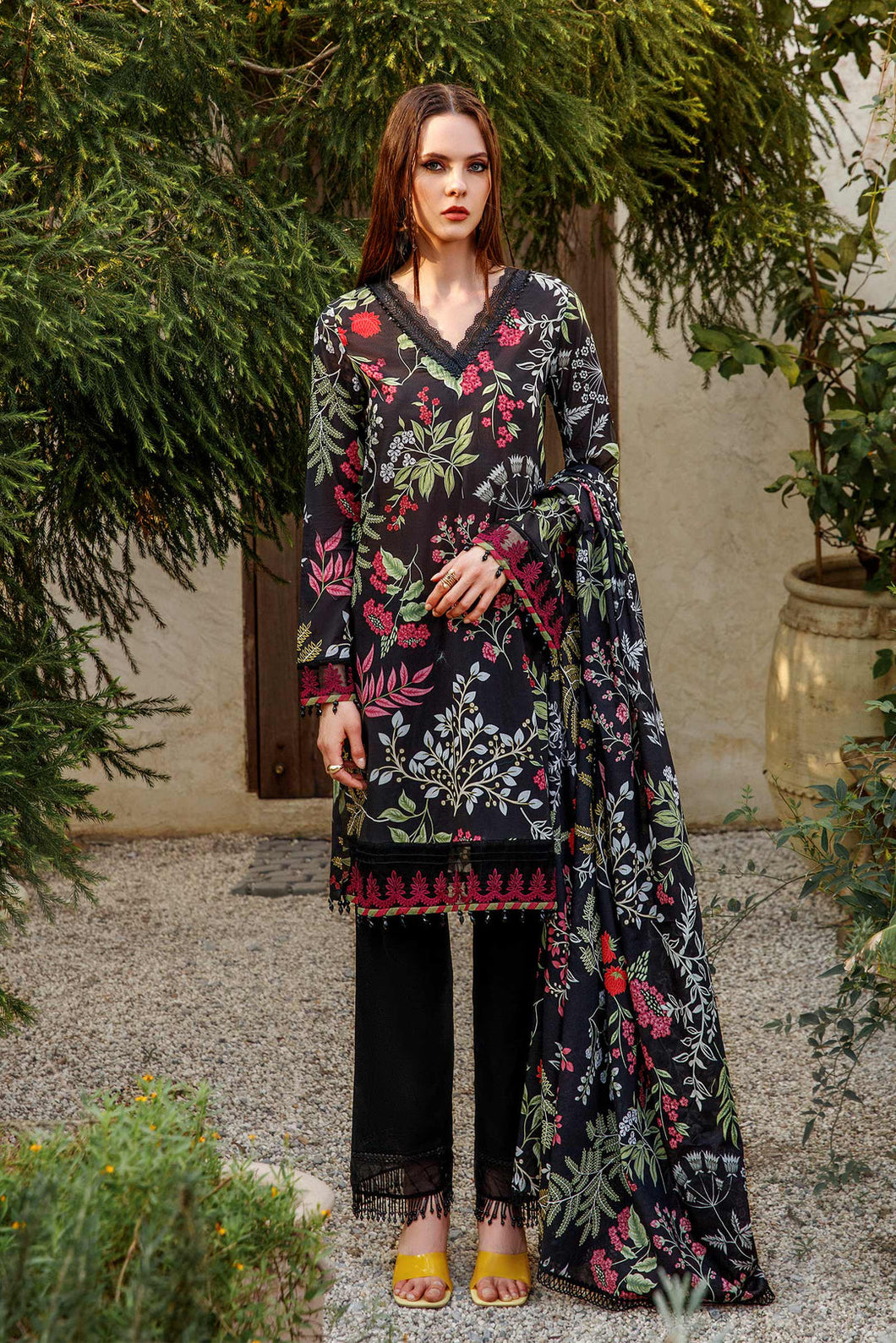 Buy Maria B | M.BASICS '23 SUMMER LAWN Next day delivery to USA, shop Pakistani wedding designer dresses online USA from our website We have all Pakistani designer clothes of Maria b Various Pakistani Bridal Dresses online UK Pakistani boutique dresses can be bought online from our website Lebaasonline in UK America.