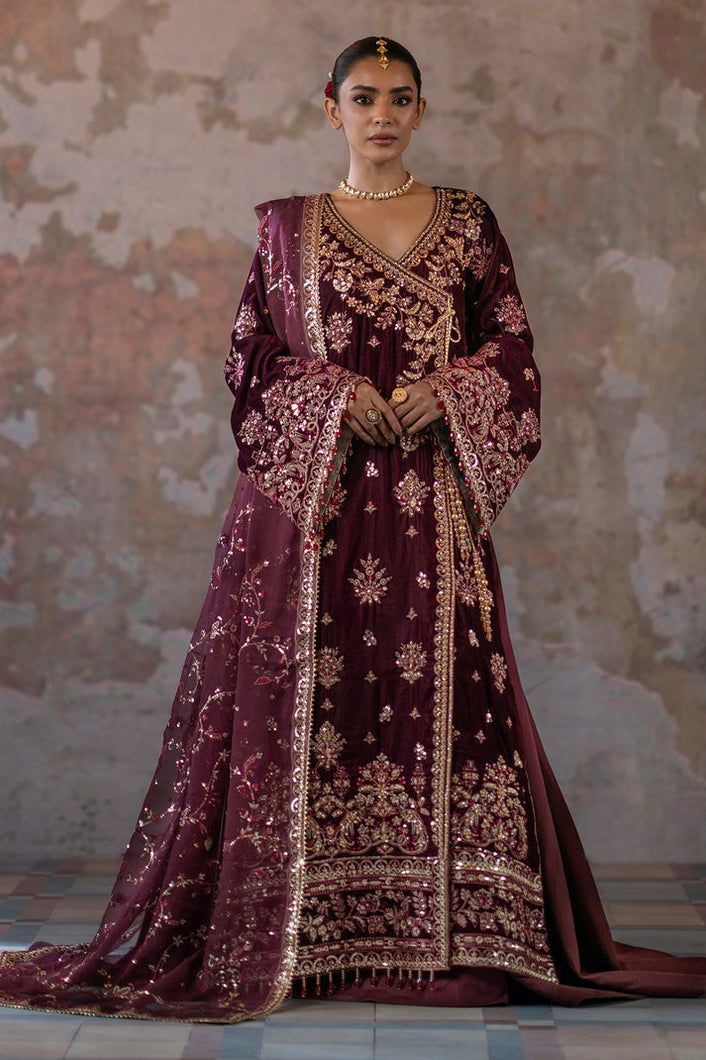 Shop Emaan Adeel | Saanjh Velvet Collection '24 @ lebaasonline Velvet, Net Embroidered hand mirror work, New Indian Wedding dresses online USA & Pakistani Designer Partywear Suits in the UK and USA at LebaasOnline. Browse new EMAAN ADEEL - 2024 Pakistani Dress & Nikah dresses SALE at LebaasOnline. 