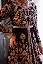 Load image into Gallery viewer, Buy Mushq VELVET EDIT Online Pakistani Stylish Dresses from Lebaasonline at best SALE price in UK USA &amp; New York. Explore the new collections of Pakistani Winter Dresses from Lebaas &amp; Immerse yourself in the rich culture and elegant styles with our extensive Pakistani Designer Outfit UK !