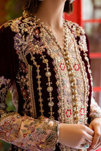 Load image into Gallery viewer, Buy Mushq VELVET EDIT Online Pakistani Stylish Dresses from Lebaasonline at best SALE price in UK USA &amp; New York. Explore the new collections of Pakistani Winter Dresses from Lebaas &amp; Immerse yourself in the rich culture and elegant styles with our extensive Pakistani Designer Outfit UK !