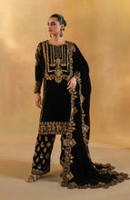 Load image into Gallery viewer, Buy MARYUM &amp; MARIA | LUXURY FORMALS &#39;24 - Lawn Collection 2024 from our website. We deal in all largest brands like Maria b, Shamrock Maryum N Maria Collection, Imrozia collection. This wedding season, flaunt yourself in beautiful Shamrock collection. Buy pakistani dresses in UK, USA, Manchester from Lebaasonline