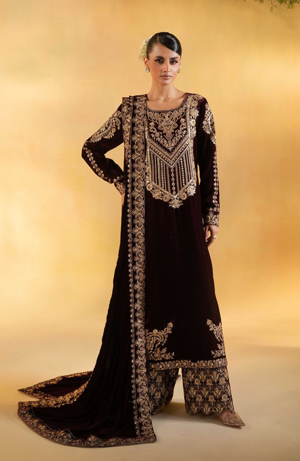 Buy MARYUM & MARIA | LUXURY FORMALS '24 - Lawn Collection 2024 from our website. We deal in all largest brands like Maria b, Shamrock Maryum N Maria Collection, Imrozia collection. This wedding season, flaunt yourself in beautiful Shamrock collection. Buy pakistani dresses in UK, USA, Manchester from Lebaasonline