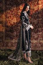 Load image into Gallery viewer, Buy QALAMKAR VELVET EDIT &#39;24  velvet Dress This winter wedding can be beautifully flaunted with our Qalamkar Collection. We have other Pakistani dress IN USA of Maria B Sana Safinaz PAKISTANI BRIDAL DRESS We can deliver unstitched/customized dresses like PAKISTANI BOUTIQUE DRESSES in UK USA from Lebaasonline