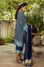 Load image into Gallery viewer,  SANA SAFINAZ | Muzlin Winter’21 Blue Muzlin Collection of Sana Safinaz is exclusively available @lebaasonline The Pakistani designer dresses online USA available for party/evening wear with customization The Wedding dresses online UK for this wedding can be flaunt with Maria B collection in UK USA at lebaasonline