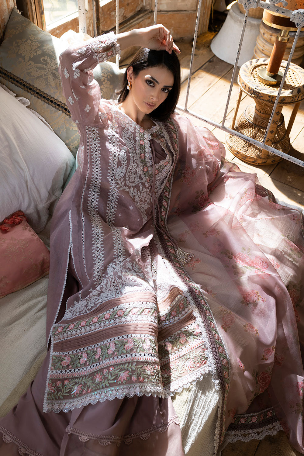 SOBIA NAZIR LUXURY LAWN 2023 | PAKISTANI SUITS | LEBAASONLINE 